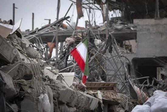  硝烟弥漫波斯湾；特朗普深陷泥潭；后悔情绪悄然升腾。 新闻 硝烟弥漫波斯湾；特朗普深陷泥潭；后悔情绪悄然升腾。 新闻