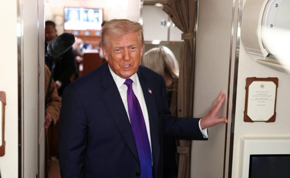  外星人域名注册背后的故事，美政府行动引发猜测；从奥巴马言论到特朗普回应 娱乐新闻