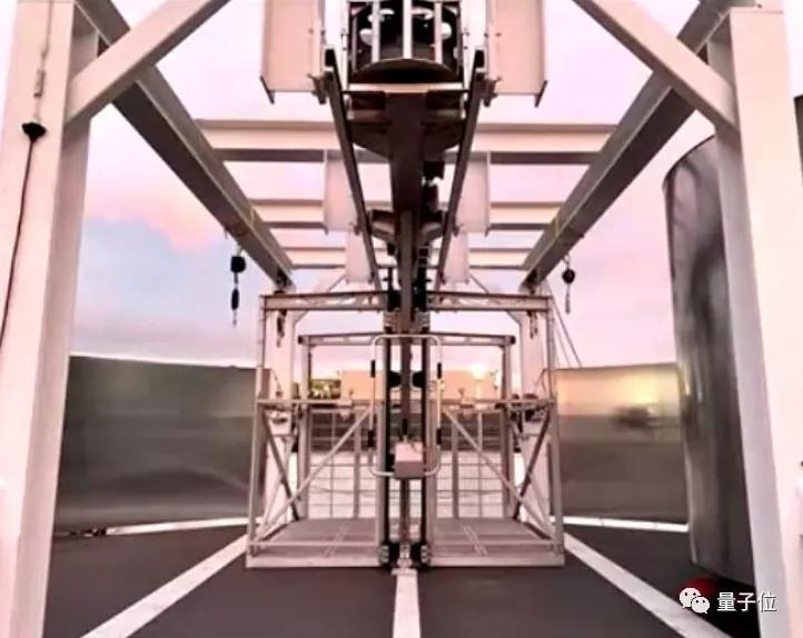  无数个深夜的煎熬：SpaceX如何在登月竞赛中寻找生存缝隙 情感心理