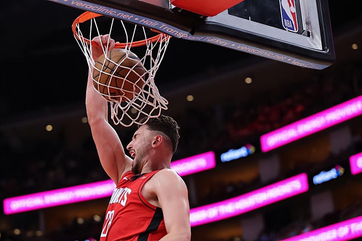  【数据透视】申京状态波动深层逻辑：火箭季后赛攻坚战的隐形炸弹 体育新闻